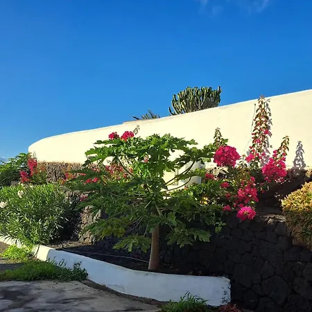 Valentina Apartamento Tías